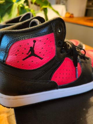 Scarpe Jordan Access nere e rosse