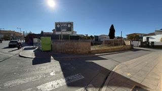 Terreno en venta en Zubia (La)