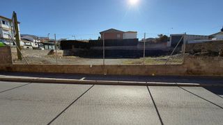 Terreno en venta en Zubia (La)
