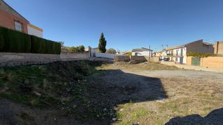 Terreno en venta en Zubia (La)
