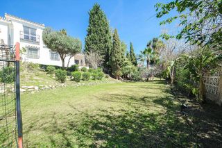 Chalet en alquiler en Zona el Higuerón en Benalmádena