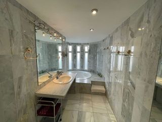 Piso en venta en Nagüeles Alto en Marbella