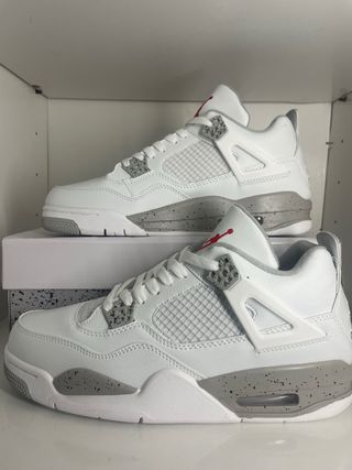 Zapatillas Blancas y grises