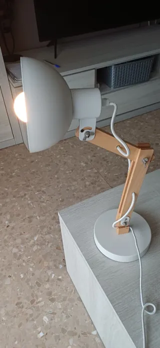 Lámpara de escritorio madera y metal