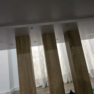 Mesa de comedor blanca rectangular