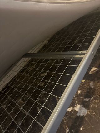 Literas de metal grises