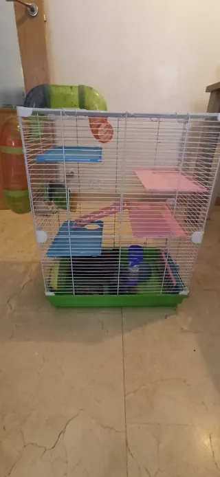 Jaula para roedores o pájaros.