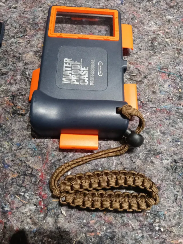 Funda móvil impermeable con cordón