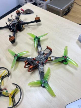 Drones FPV Negro y Verde