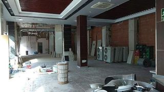 Local comercial en alquiler en El Parque - Zapatón en Torrelavega