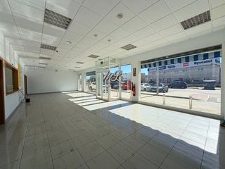 Local comercial en alquiler en Azucaica - Santa María de Benquerencia en Toledo
