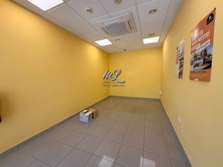 Local comercial en alquiler en Azucaica - Santa María de Benquerencia en Toledo