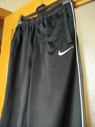 Pantalón Chándal Nike Talla XL niño 13-15 Negro Gr