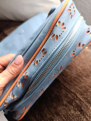 Bandolera Desigual azul y naranja