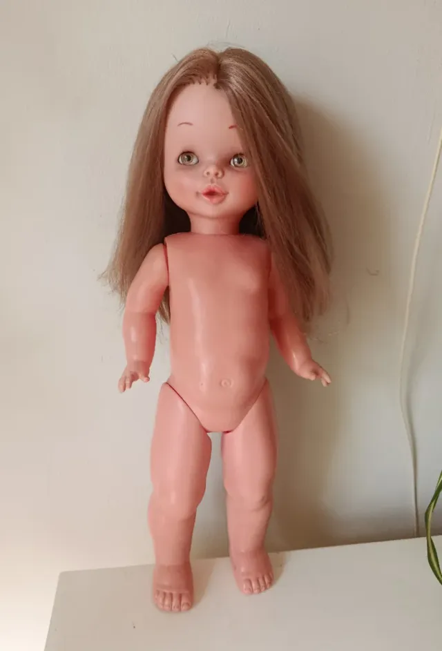 Muñeca Margot de Famosa