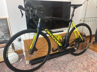 Bicicleta Carretera Cannondale Synapse Carbono