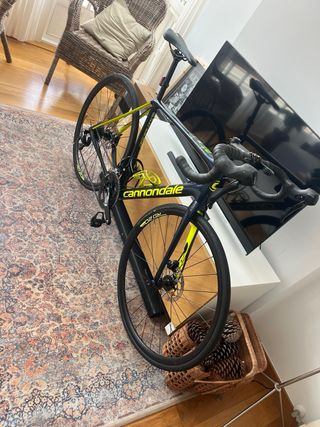 Bicicleta Carretera Cannondale Synapse Carbono