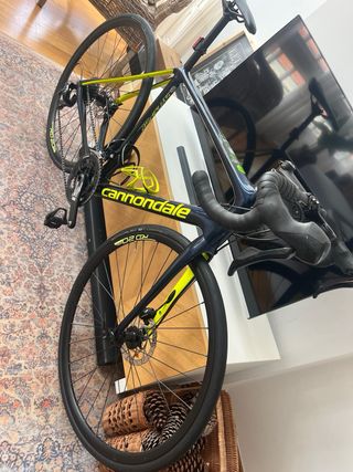 Bicicleta Carretera Cannondale Synapse Carbono