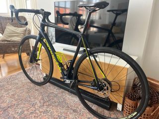 Bicicleta Carretera Cannondale Synapse Carbono