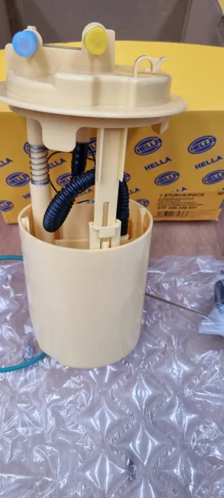 Bomba/Aforador Combustible Hella 8TF 358 146-521