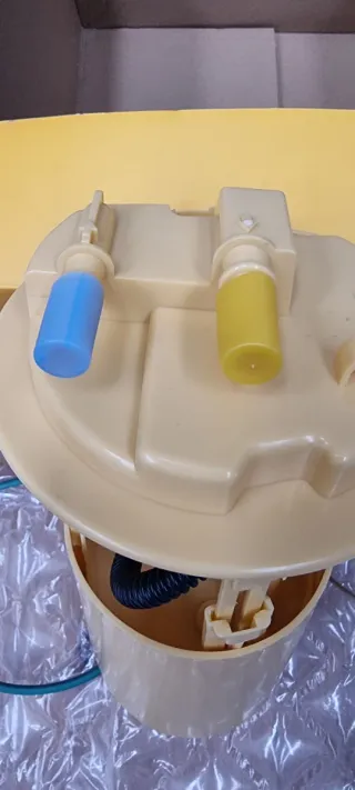 Bomba/Aforador Combustible Hella 8TF 358 146-521