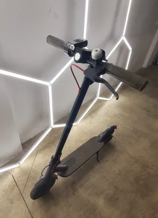 Patinete Eléctrico Xiaomi M365