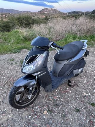 Moto Scooter aprillia sportcity 125cc