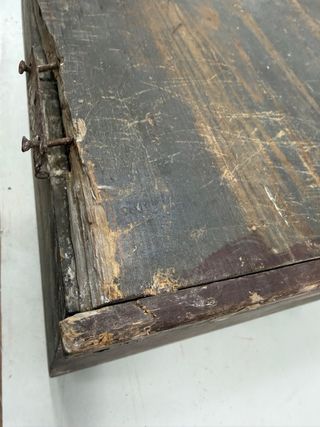 Antiguo baúl de madera