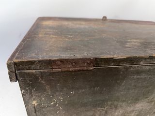 Antiguo baúl de madera