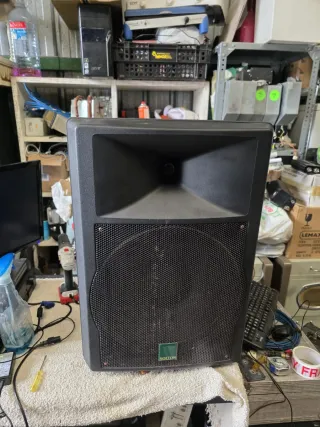 Altavoces Solton Activos Negros