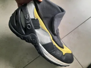 Botas de montaña AKU semirrígidas alpinismo