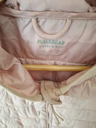 Cazadora acolchada rosa PULL&BEAR