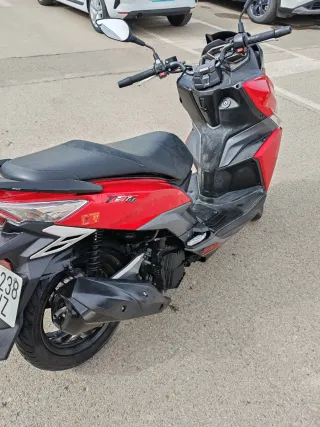 Sym Jet 14 LC Scooter Automática Roja/Negra