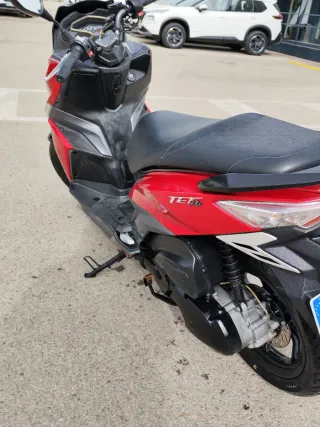 Sym Jet 14 LC Scooter Automática Roja/Negra