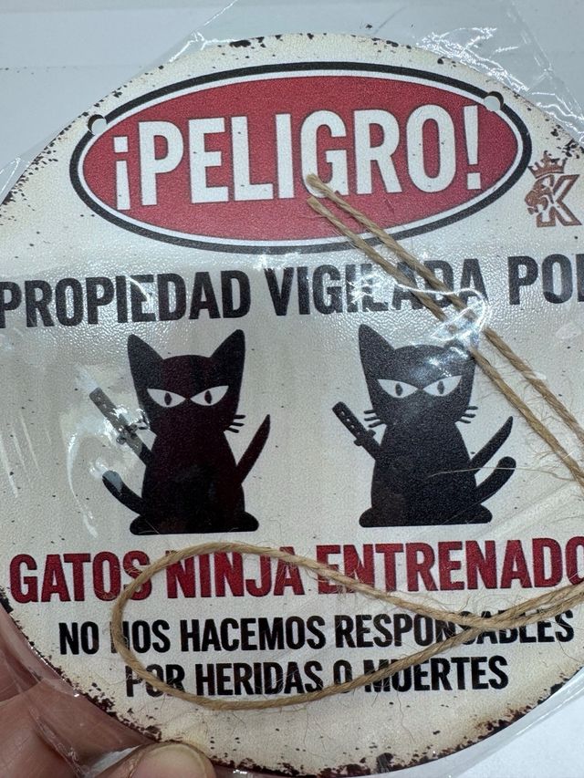 Cartel de madera Peligro Gatos Ninja Humor