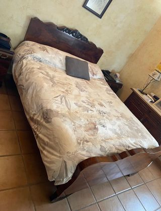 Dormitorio clásico antiguo