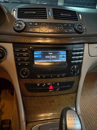 Mercedes-Benz Clase E270 Avangard