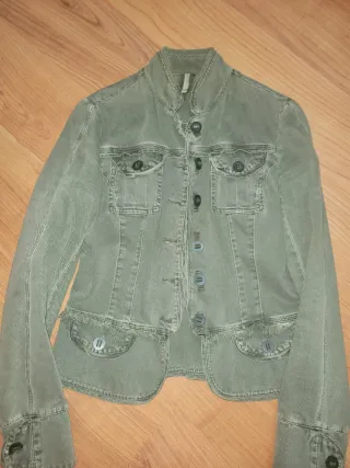 Chaqueta verde militar