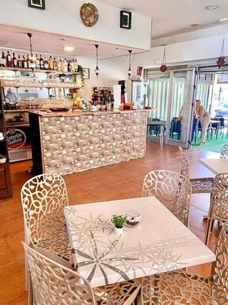 Local comercial en venta en Puerto Marina en Benalmádena