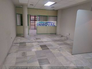Oficina en venta en Valdepeñas