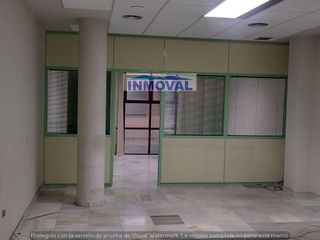 Oficina en venta en Valdepeñas