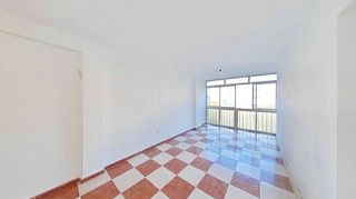 Piso en venta en La Luz - El Torcal en Málaga