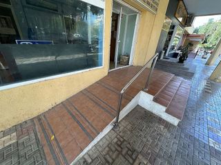 Local comercial en venta en Parque de la Paloma en Benalmádena