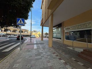 Local comercial en venta en Parque de la Paloma en Benalmádena