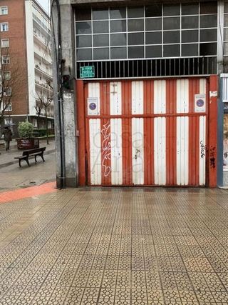 Garaje en venta en San Pedro de Deusto-La Ribera en Bilbao