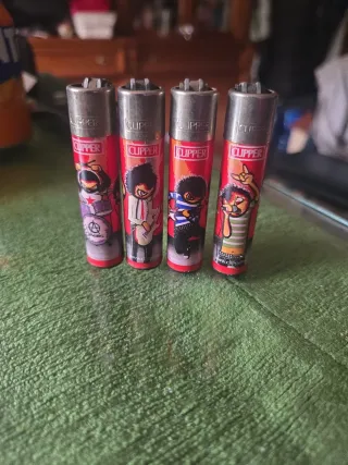 Collezione 4 accendini Clipper