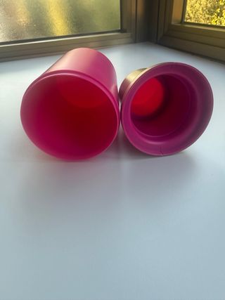 Contenitore a forma di rossetto gigante