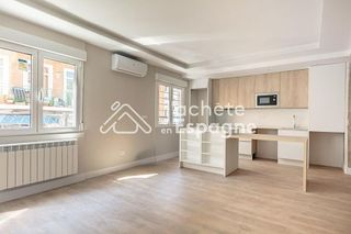 Piso en venta en Bellas Vistas en Madrid