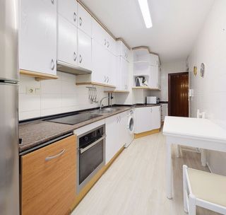 Piso en venta en La Arena en Gijón