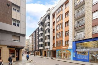 Piso en venta en La Arena en Gijón